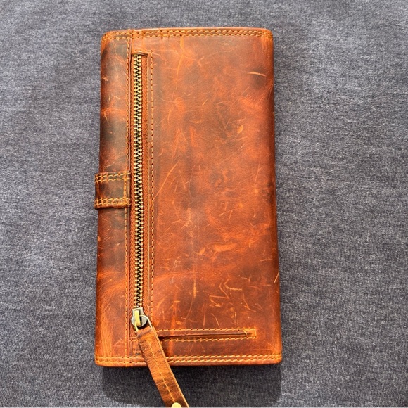 Levogue Brown Distressed Leather Clutch Wallet - Picture 3 of 11